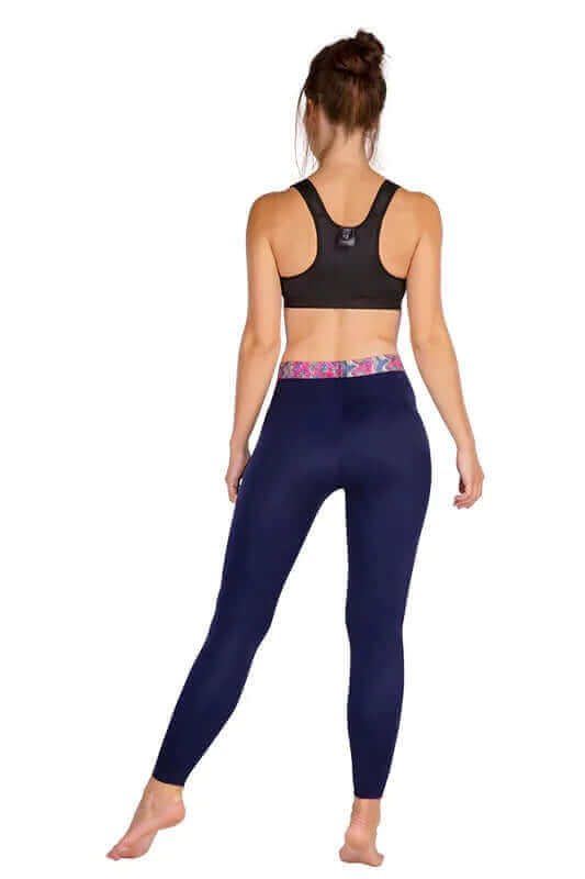 CompressionZ Women's Compression Leggings W/ Pockets - Galaxy Red: Galaxy  Red M